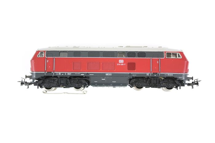 Märklin 3075 DB BR 216 diesellokomotiv (2)