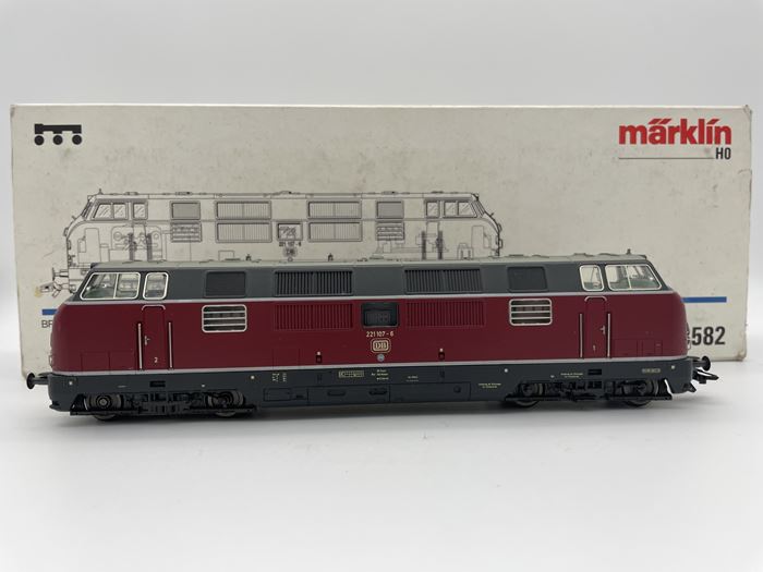 Märklin 3582 DB BR 221 diesellokomotiv DIGITAL